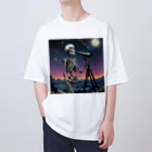 nao-tommyの月を鑑賞する骸骨 オーバーサイズTシャツ