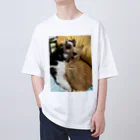 ayamomohidemiのキュートな猫猫あくび オーバーサイズTシャツ