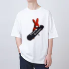 鬼鞍 ONIKURAのPlayful Rabbits レッド Oversized T-Shirt