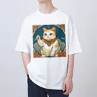 ゆまちゃんの開運雑貨屋さんの夜のミュシャ風招き猫 オーバーサイズTシャツ