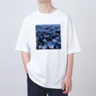 オンラインショップイエローリーフの水色の小さな花　ネモフィラ Oversized T-Shirt