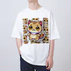 hiiro_catのふんわりした薄茶色に包まれた、ふんわりとした猫 オーバーサイズTシャツ