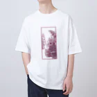 大賀一五の店のうさぎに覗かれる Oversized T-Shirt