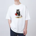  藤ねこりえ/ 𝙁𝙐𝙅𝙄𝙣𝙚𝙘𝙤𝙧𝙞𝙚の美味しい珈琲を淹れる猫 オーバーサイズTシャツ