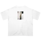 Okの白い路地と猫 Oversized T-Shirt