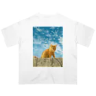 りんごの海岸の猫 Oversized T-Shirt