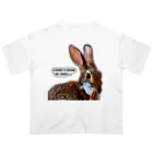 AngelRabbitsの野うさぎのほっぺを掘るうさぎ Oversized T-Shirt