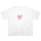 るんるんこぶたの前をみつめるぶた オーバーサイズTシャツ