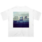 U-TAROの秋葉原のどこかのビルの屋上からの景色 Oversized T-Shirt