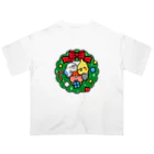 Cody the Lovebirdのクリスマスリース　セキセイインコ、オカメインコ、コザクラインコ　Chubby Bird Oversized T-Shirt