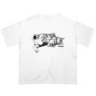 OTSUKURI  ＜SUZURI店＞のいとこの猫・餃子 Oversized T-Shirt