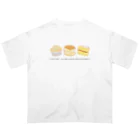 ゆきの絵です。のカップケーキ　スコーン　ビクトリアサンドウィッチ オーバーサイズTシャツ