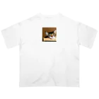 チェリオの箱に入った可愛い猫 Oversized T-Shirt