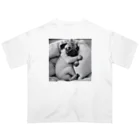 パグと添い寝のお昼寝テトくん Oversized T-Shirt