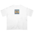 Caracolesｰカタツムリｰの2羽は友だち Oversized T-Shirt