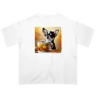 DeenaDeeのAutumn Curiosity: Chihuahua & Mug Magic 秋の好奇心: チワワとマグカップ Oversized T-Shirt