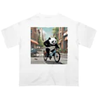 パンダの自転車に乗っているパンダ Oversized T-Shirt