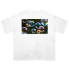 AQUAMETAVERSEの大小の輝くシャボン玉　BLUE PLUM  691 Oversized T-Shirt