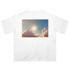 Fred HorstmanのBeautiful sun shining through the beautiful clouds 美しい雲の間から輝く美しい太陽 Oversized T-Shirt