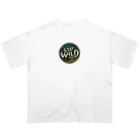 面白デザインショップ ファニーズーストアの**Stay Wild** - 野生を保て    -  オーバーサイズTシャツ