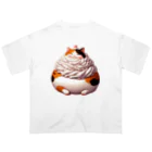 猫屋のクリーム三毛猫 オーバーサイズTシャツ