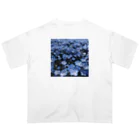 オンラインショップイエローリーフの水色の小さな花　ネモフィラ Oversized T-Shirt