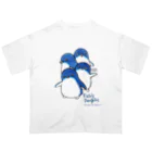 ヤママユ(ヤママユ・ペンギイナ)の赤ちゃん…じゃねェよ！！！byフェアリーペンギン オーバーサイズTシャツ