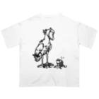 Cɐkeccooのハシビロコウとサカナ Oversized T-Shirt