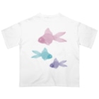 Alba spinaの金魚３匹 くすみパステル Oversized T-Shirt