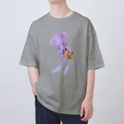 水島ひねの貝とお昼寝イカチャン Oversized T-Shirt