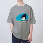 rakkosoda / コマイのペンギンの水槽 Oversized T-Shirt