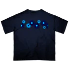 kazeou（風王）のレトロ風花(8枚)青・水色 オーバーサイズTシャツ
