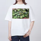 じこまんぞくのいちごたべたすぎうさぎ オーバーサイズTシャツ