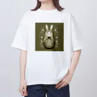 可愛い動物マトリョーシカのうさぎのマトリョーシカ（カーキ） Oversized T-Shirt