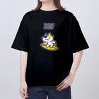 995(ｷｭｳｷｭｳｺﾞ)のSURFねこ(白フチ有) オーバーサイズTシャツ