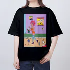 ピンクスキーのお店の路上のショーガール Oversized T-Shirt