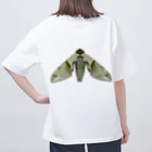 L_arctoaのウンモンスズメ幼虫と成虫 オーバーサイズTシャツ