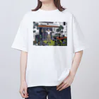 モナカの春を連れて Oversized T-Shirt