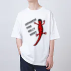 LalaHangeulのJAPANESE FIRE BELLY NEWT (アカハライモリ)　 Oversized T-Shirt