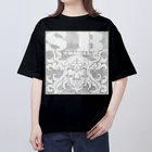 Ａ’ｚｗｏｒｋＳのSKULL&BONE TRIBAL GRUNGE WHT ON CONCRETE Oversized T-Shirt