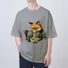 いきもの戯画の狐が食べる、きつね饂飩 Oversized T-Shirt
