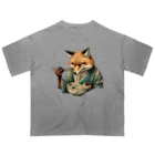 いきもの戯画の狐が食べる、きつね饂飩 Oversized T-Shirt