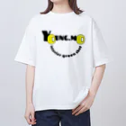 young.moのSMILE WHITE オーバーサイズTシャツ