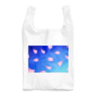 Lily bird（リリーバード）の花びらの舞う青空 Reusable Bag