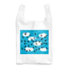 小鳥と映画館の雲多め 青い空 ツバメ Reusable Bag