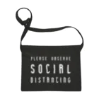 SANKAKU DESIGN STOREの社会的距離を守ろう。 PLEASE SOCIAL DISTANCING 白 サコッシュ