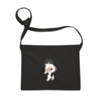 SUIMINグッズのお店のはまちの握り寿司を前のめりに運ぶねこ Sacoche