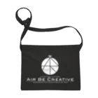 空気椅子のAirBeCreative白ロゴ Sacoche