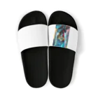 Colorful Canvasのネオンをバックにしているクールな青年 Sandals