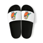 Cody the LovebirdのChubby Bird ハルクインコンゴウインコ Sandals